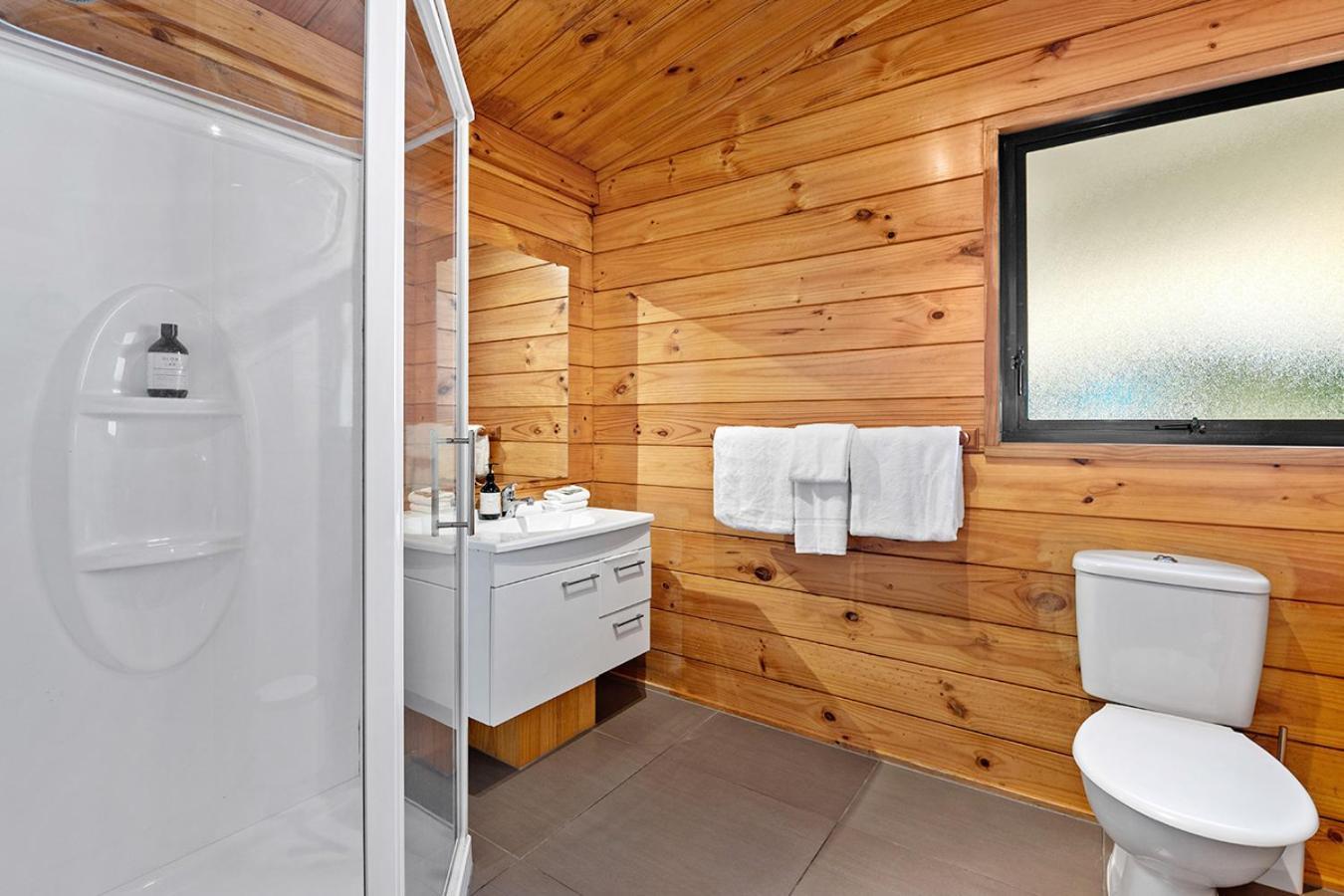 Mountviews Lodge Lago Lago Taupo Esterno foto