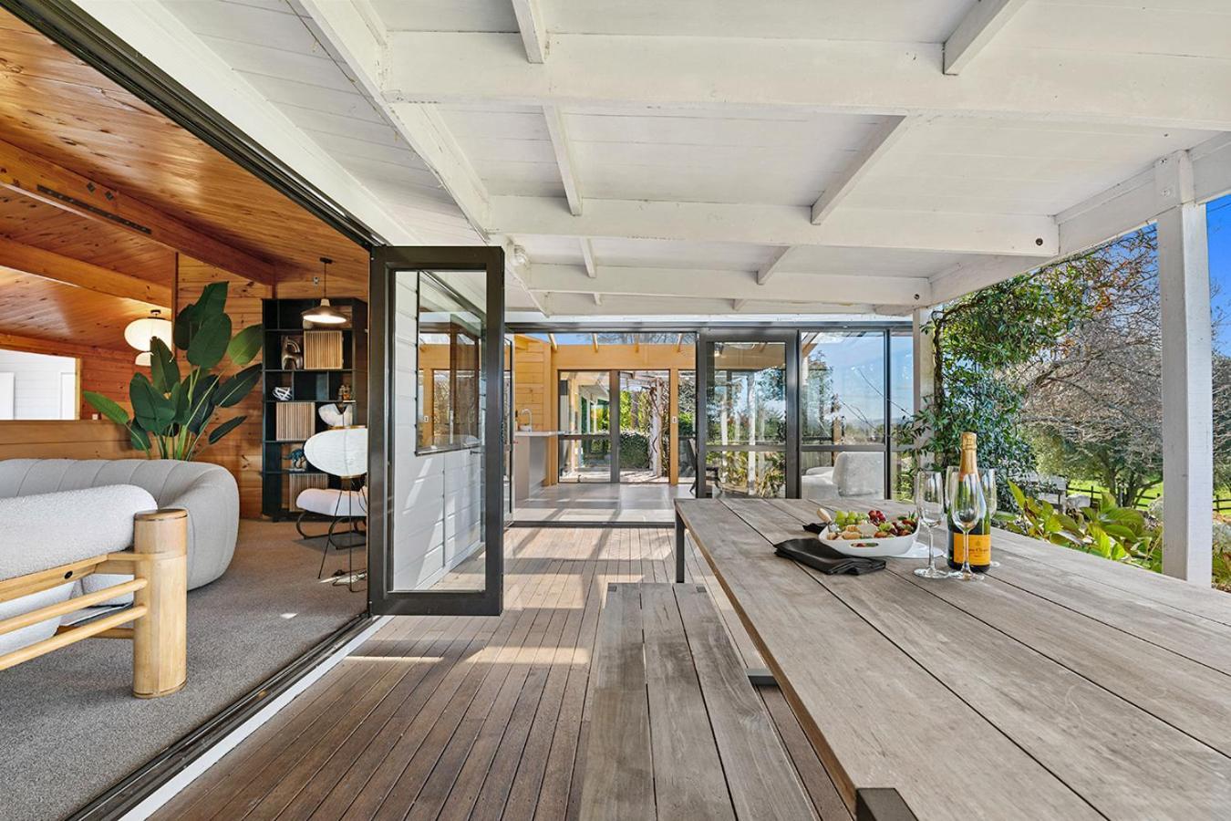 Mountviews Lodge Lago Lago Taupo Esterno foto
